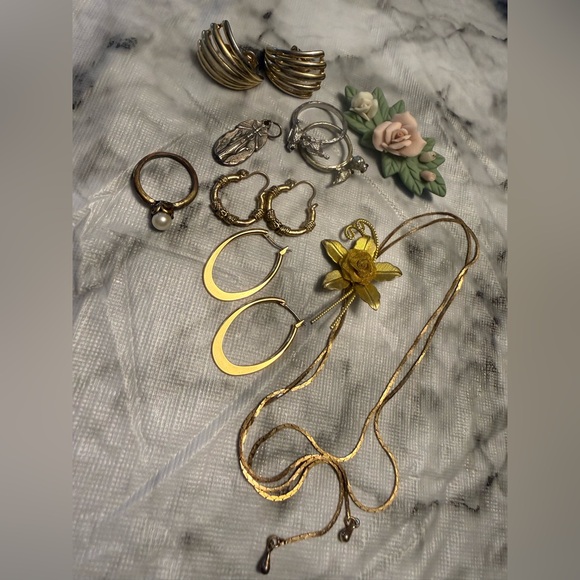 Jewelry Lot #2 - Picture 5 of 11